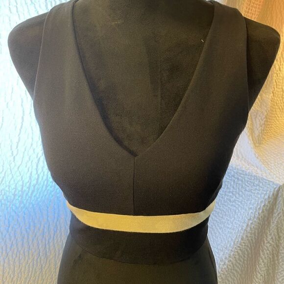 Express crop top (ID#38) - Picture 1 of 3